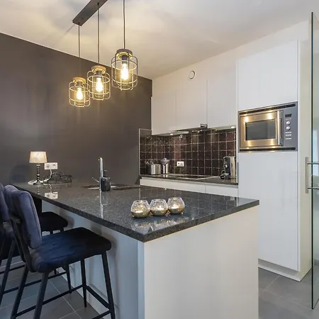 Lecomte - Oosteroever Pearl 138 Οστένδη